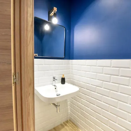Premium Exclusive - The Barber's House Sevilla
